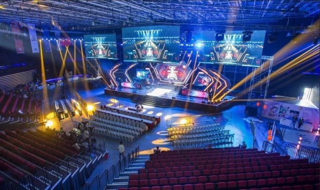 不得不重新 不得不重新