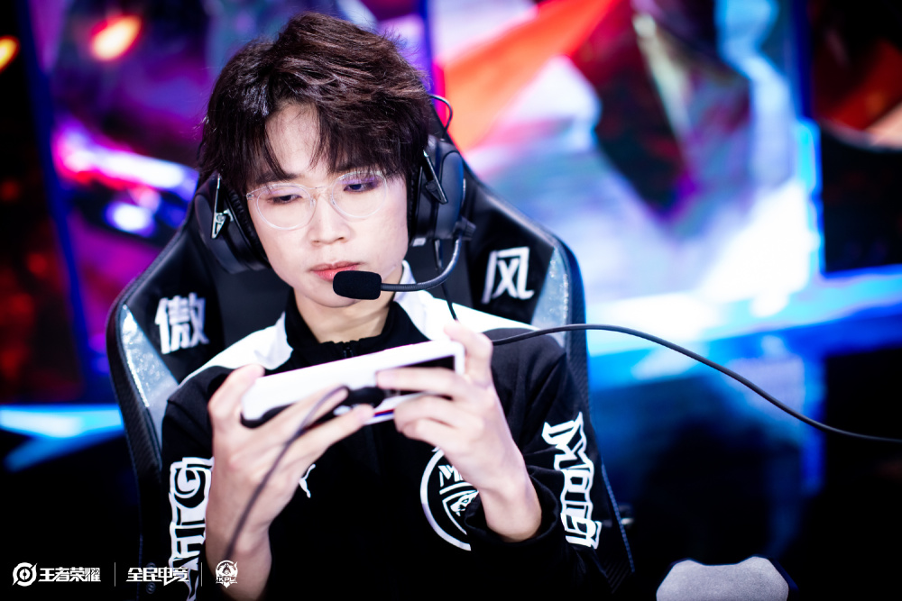 和辉煌的潜 和辉煌的潜