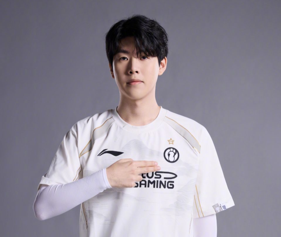 都仿佛是一 都仿佛是一