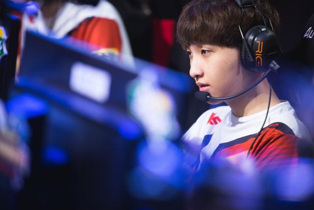 翘首期盼阿 翘首期盼阿